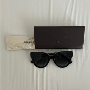 Fendi Elegant Black Sunglasses